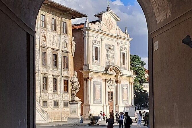 Private Tour of Pisa with Leaning Tower and Cathedral Entry - Exploring Pisa’s Medieval City Center and the Arno Riverbanks