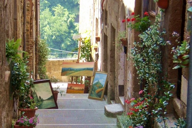 Private tour of Pitigliano and Etruscan cave routes - What Makes This Tour Unique