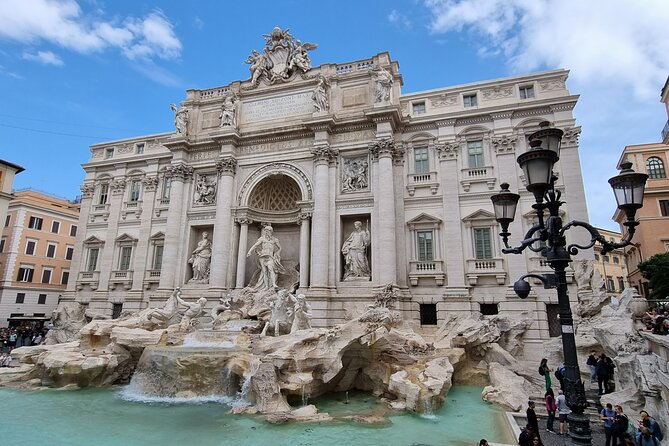 Private tour of Roma minivan Mercedes V class - Comfortable Transportation in a Mercedes V Class Minivan