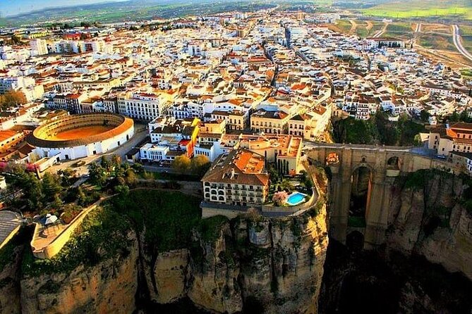Private Tour of Ronda and Setenil de Las Bodegas - Free Exploration Time in Setenil de las Bodegas