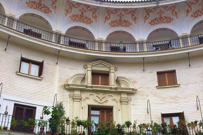 Private tour of Seville highlights - Exploring the Archive of the Indies: Documents of the New World