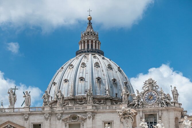Private tour of St. Peter's Basilica and Dome - Visiting St. Peters Basilica: The Starting Point