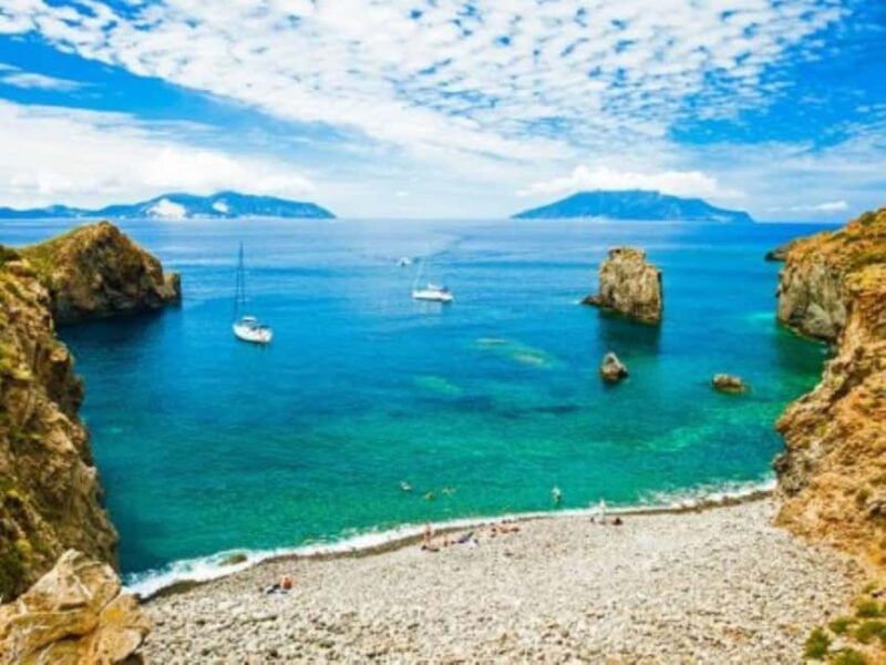 Private Tour of the Aeolian Islands - Return Yacht Ride and Day’s End at Tropea