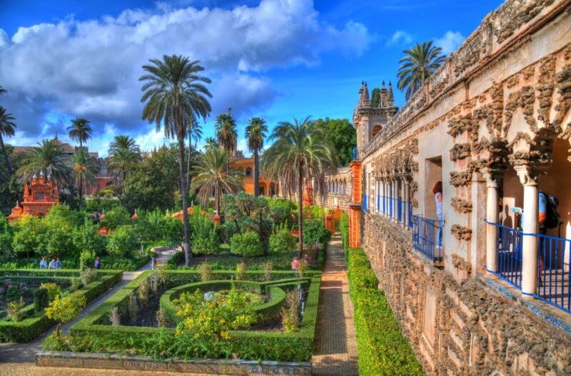 Private Tour of the Alcazar, the Cathedral and the Giralda - The Meeting Point and Tour Duration