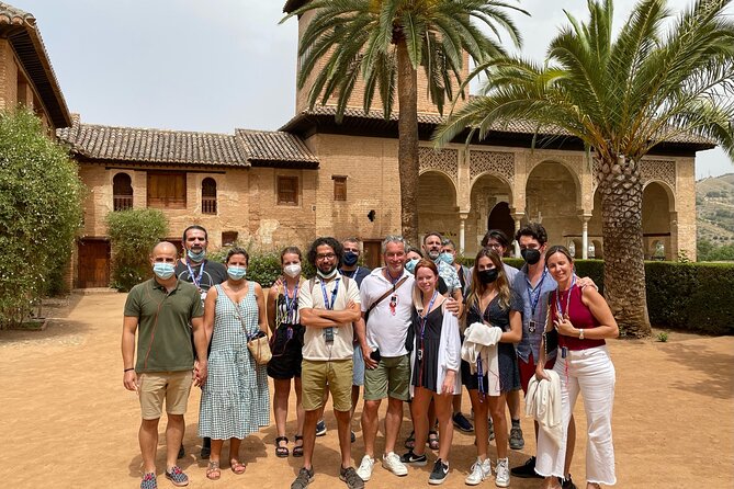 Private Tour of the Alhambra and Generalife Gardens - The Guide’s Approach: Passionate and Informative Leadership