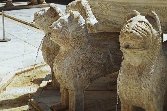 Private Tour of the Alhambra to travel back in time. NO TICKETS - Key Points