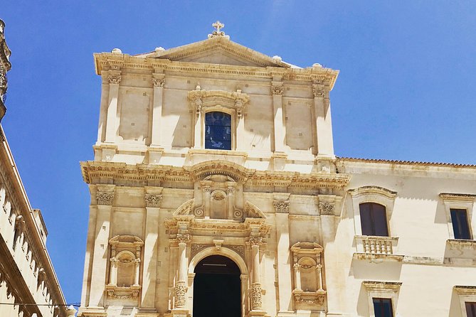 Private Tour of the enchanting Noto with Enrica De Melio - The Vibrancy of Via Corrado Nicolaci and the Infiorata