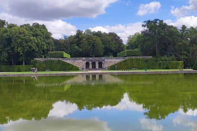 Private tour of the Great Christmas of Vaux le Vicomte and Fontainebleau - Discovering Fontainebleau’s Royal Heritage