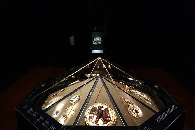 Private Tour of the Kunsthistorisches Museum: Secrets of Masterpieces | Tickets included - Meeting Point and Tour Logistics