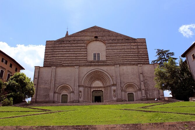 Private tour of Todi with a local guide - The Significance of Saint Fortunato Church