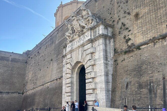 Private Tour of Vatican & Sistine Chapel Without Line - Included Services and Practical Details