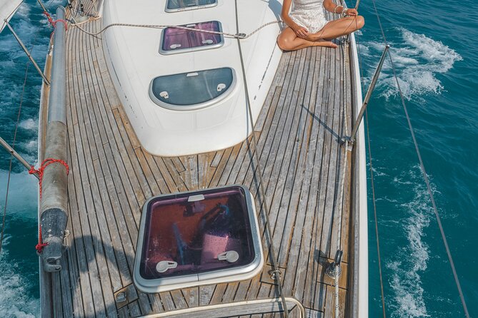 Private tour on a sailboat Swim and stand up paddle Antibes cape - Anchoring at Billionaires Bay and La Garoupe