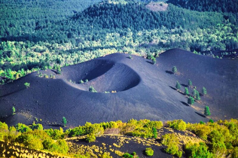 Private tour on Etna's lava flows, breathing wild nature - Logistics and Personalization of the Tour