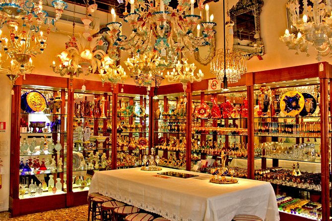 Private tour on Murano Island: discover the art of Artisanal Glassblowing - The Role of the Guide in Personalizing the Tour