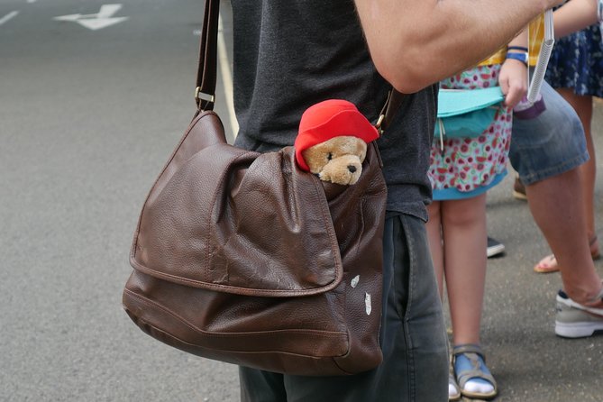 Private Tour: Paddington Taxi Tour of Filming Locations - Logistics: Meeting Point, Transport, and Group Size