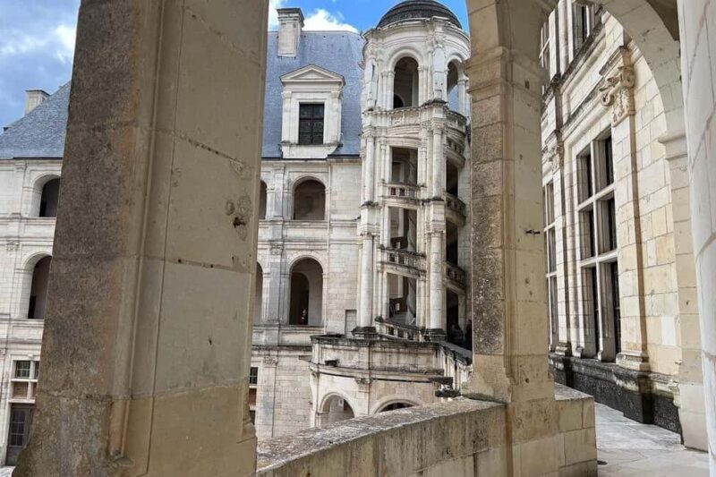 Private Tour Paris: Chambord Castle with Golf Cart + Gift - Seasonal Equestrian Show and Royal Festivities