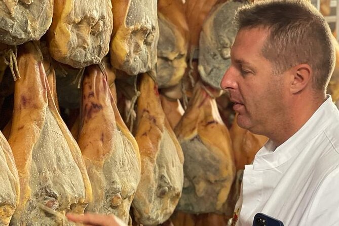 Private Tour Parmigiano,Prosciutto,Balsamico with driver-Bologna - Visiting Parmigiano Reggiano at Bazzanos Dairy Farm