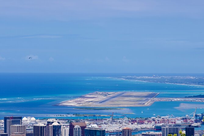 Private Tour-Pearl Harbor with Arizona Memorial + Scenic Lookouts - Tasting Local Flavors at a Honolulu Restaurant