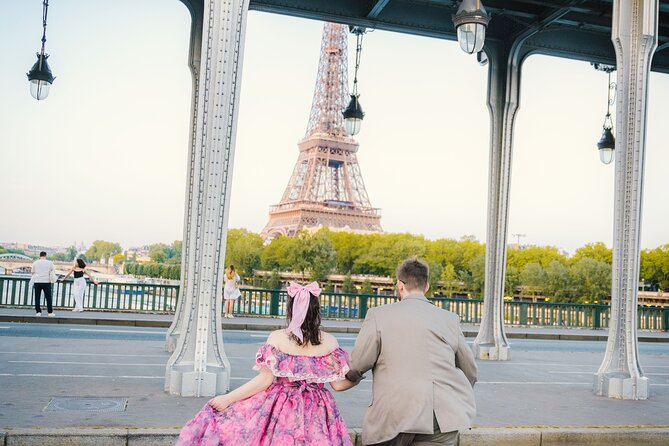 Private Tour: Personal Travel Photographer Tour in Paris - Easy Logistics with Public Transportation and Private Setting