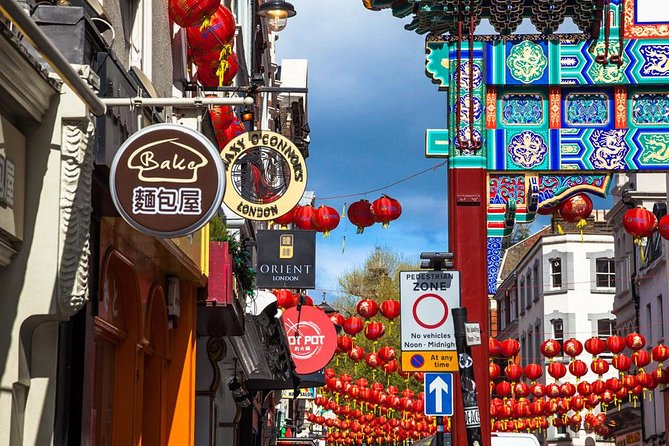 Private Tour: Photography Walking Tour from Trafalgar Square to Covent Garden - Key Points