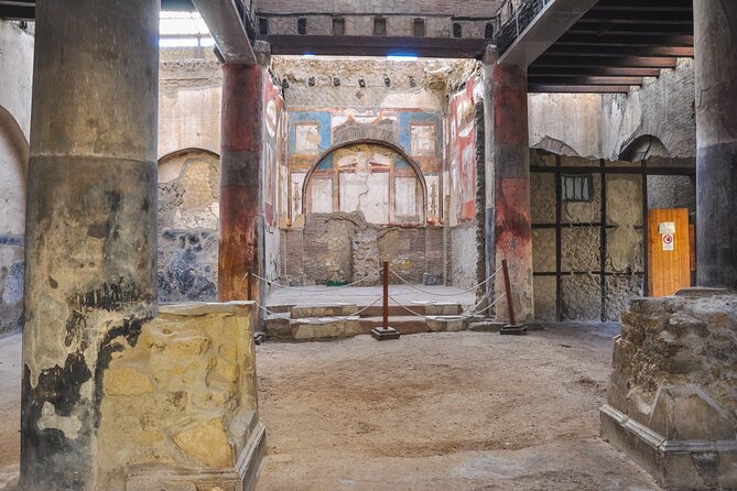 Private Tour Pompeii and Winery - Practical Details: Transportation and Accessibility