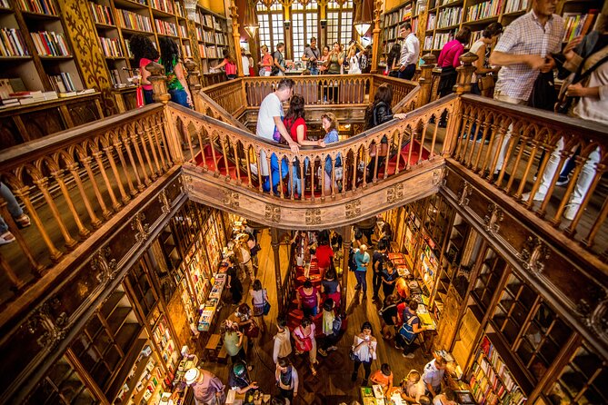 Private Tour Porto With Departure From Lisbon - São Bento Railway Station: A Masterpiece of Decorative Art