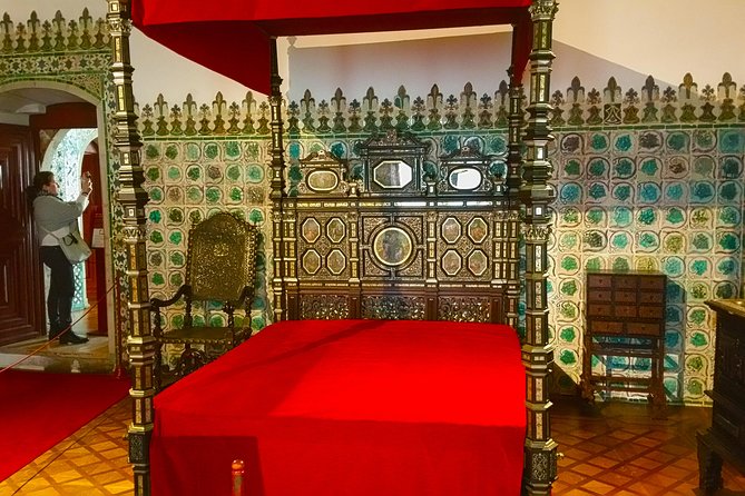 Private tour Portugal 3 days from Lisbon - Day Three: Religious Sites, Medieval Towns, and Ocean Waves