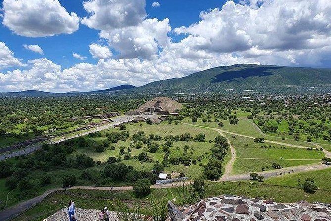 Private Tour Pyramids of Teotihuacán and Guadalupe Basilica up to 4 people - Key Points