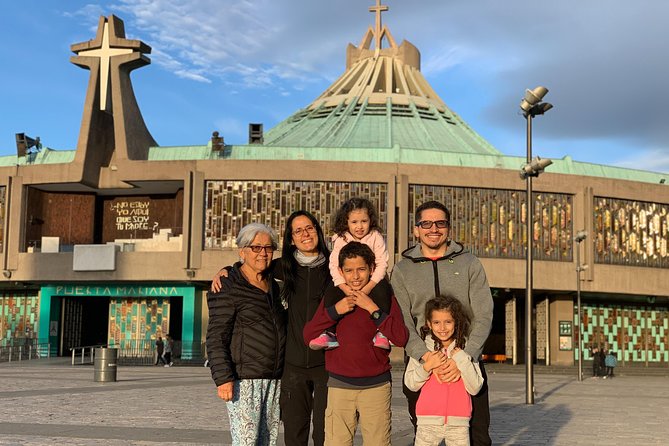 Private Tour: Pyramids of Teotihuacan, Tlatelolco & Basílic of Guadalupe - Behind the Scenes with the Guides