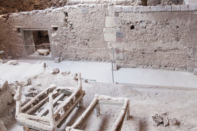 Private Tour: Santorini Highlights with Akrotiri - Visiting Akrotiri Archaeological Site: A Deep Dive into History