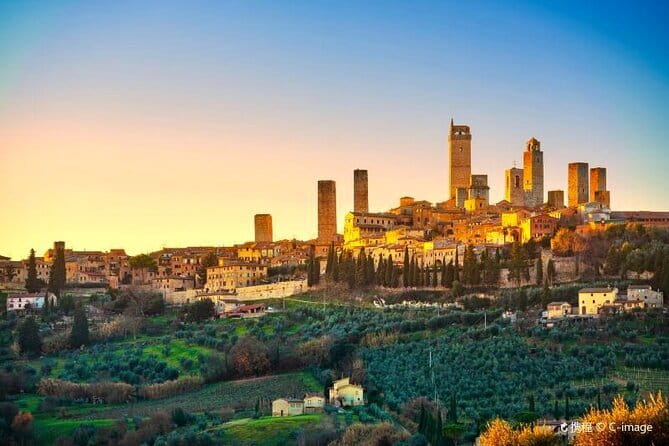Private tour Siena, San Gimignano and Monteriggioni, lunch in the cellar - Explore Tuscany’s Historic Gems with a Private Guide