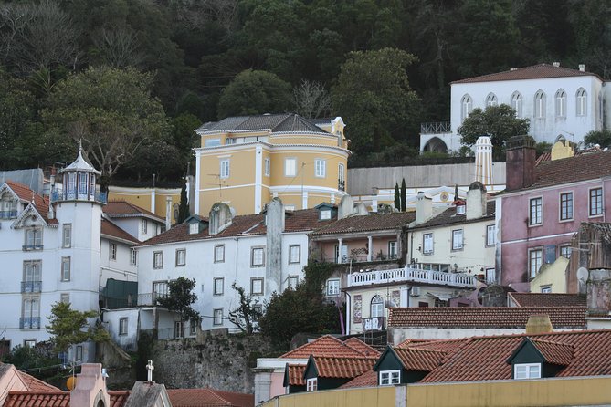 Private Tour Sintra and Cascais Full Day - Logistics and Comfort Features