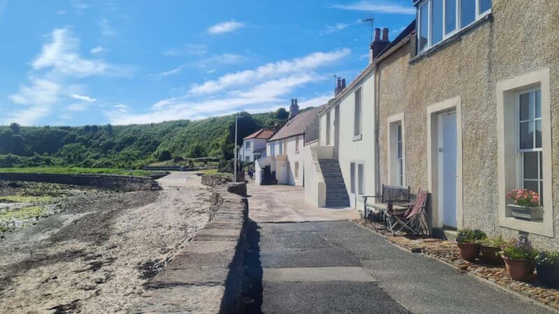 Private Tour: St Andrews, Falkland Palace, Fishing Villages - Searching for Sea Glass at Pathhead Sands and Pittenweem