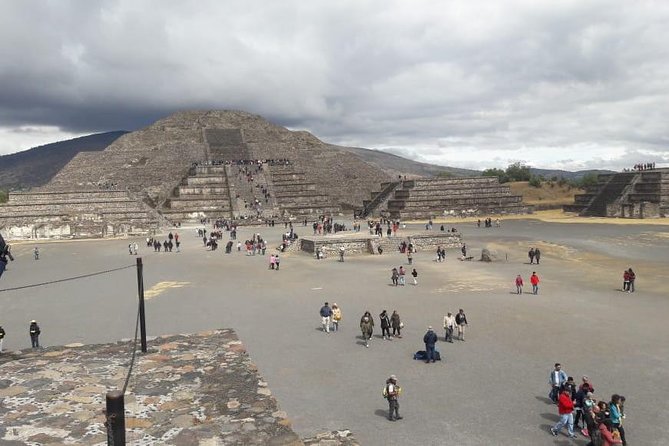 Private Tour: Teotihuacan and Basilica of Guadalupe - Exploring the Magnificent Pyramids of Teotihuacan