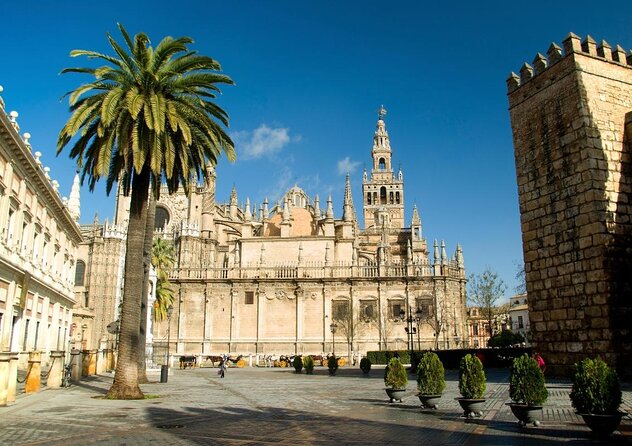 Private tour through the old Jewish neighbourhood. - Explore Seville’s Old Jewish Neighborhood in a Private Setting