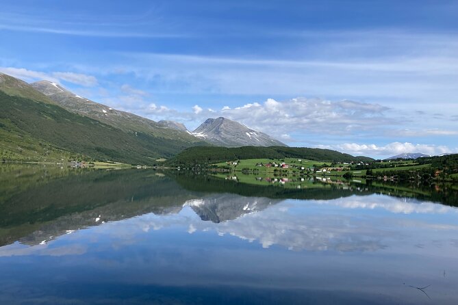 Private Tour to Atlantic Road from Ålesund groups 1 to 40 - Key Points