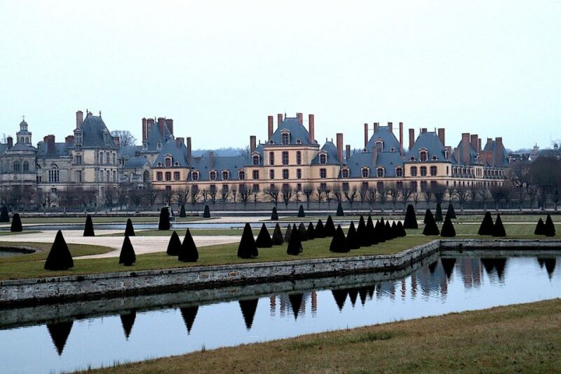 Private tour to Chateaux of Fontainebleau from Paris - The Unique History of Fontainebleau: France’s Continuous Royal Residence