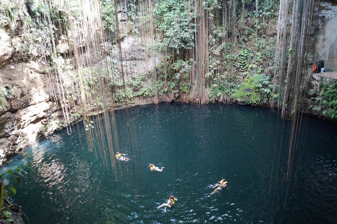Private Tour to Chichen Itza, Valladolid and Ik Kil Cenote with Lunch - Lunch and Cultural Insights in Valladolid