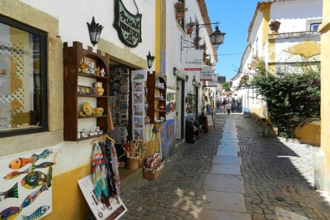 Prívate tour to Fátima, Batalha, Nazaré and Óbidos - Discovering Óbidos: Medieval Charm