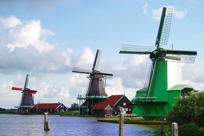 Private Tour to Giethoorn with boat and Zaanse Schans windmills - Authentic Food Tastings and Cultural Experiences