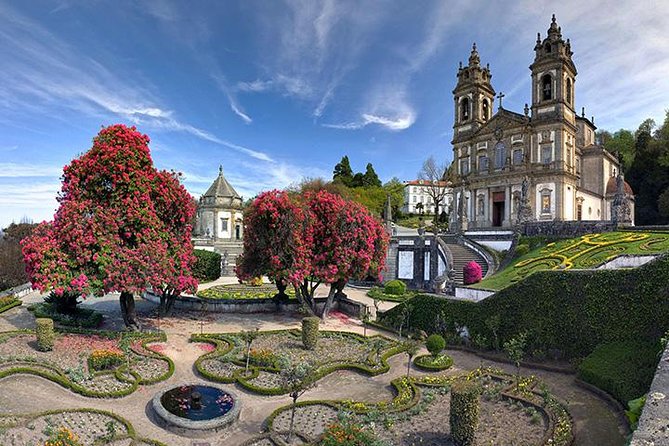 Private tour to Guimarães and Braga - Key Points