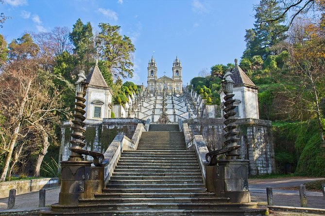 Private tour to Guimarães and Braga - Practical Details: Transportation and Convenience