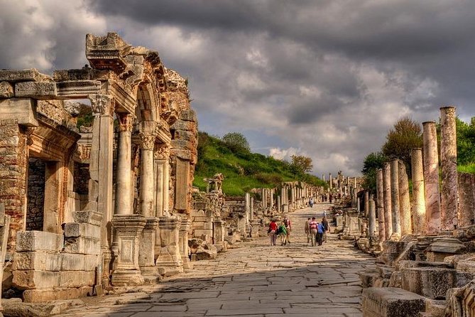 Private Tour to House of Virgin Mary, Ephesus with Selcuk Museum - Exploring the Ruins of Ephesus