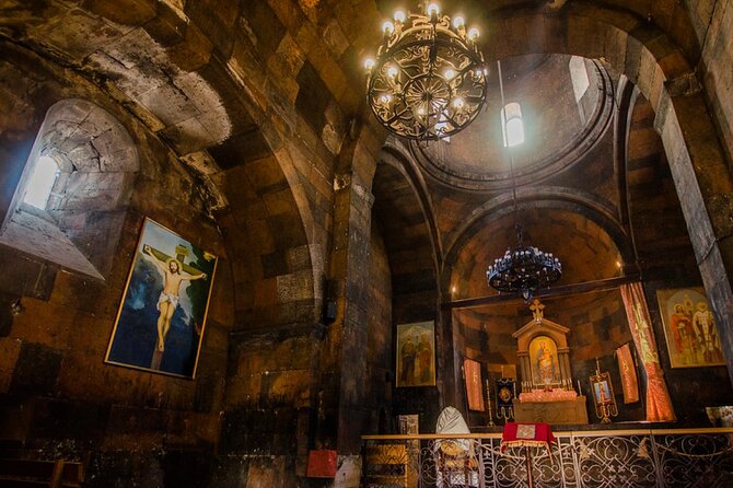 Private Tour to Khor Virap, ancient Areni cave or Areni winery, Noravank - Discovering the Ancient Areni Cave or Bird Cave