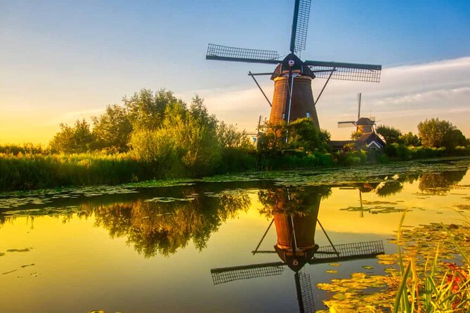 Private tour to Kinderdijk windmills and Delft from Amsterdam - Explore the Iconic Windmills of Kinderdijk with a Private Guide