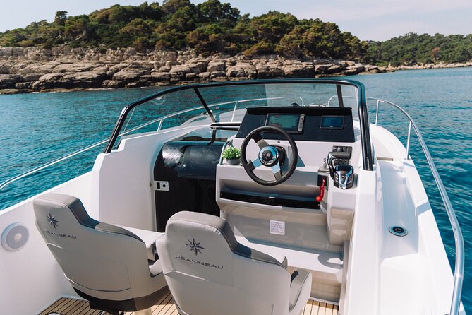 Private tour to Korcula - Visiting the Saltwork and Oyster Sampling