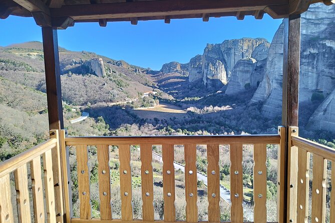 Private Tour to Meteora Rocks from Volos - Free Time in Kalambaka: A Charming Greek Town