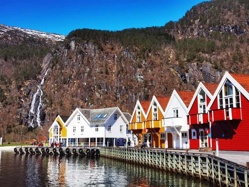 Private tour to Modalen combine with hiking in nature - Explore Modalen with a Personalized Norwegian Nature Adventure