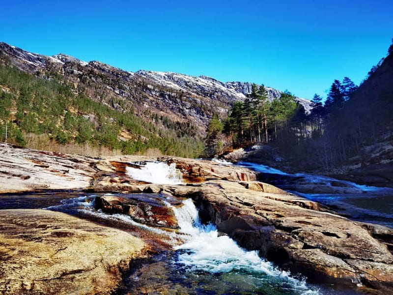 Private tour to Modalen combine with hiking in nature - Key Points