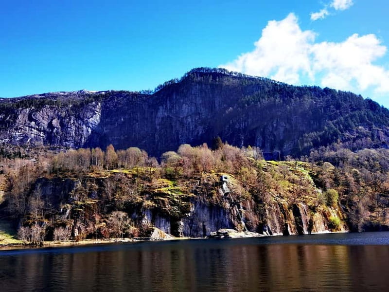 Private tour to Modalen combine with hiking in nature - Visiting Modalen: A Quiet Town with Stunning Views